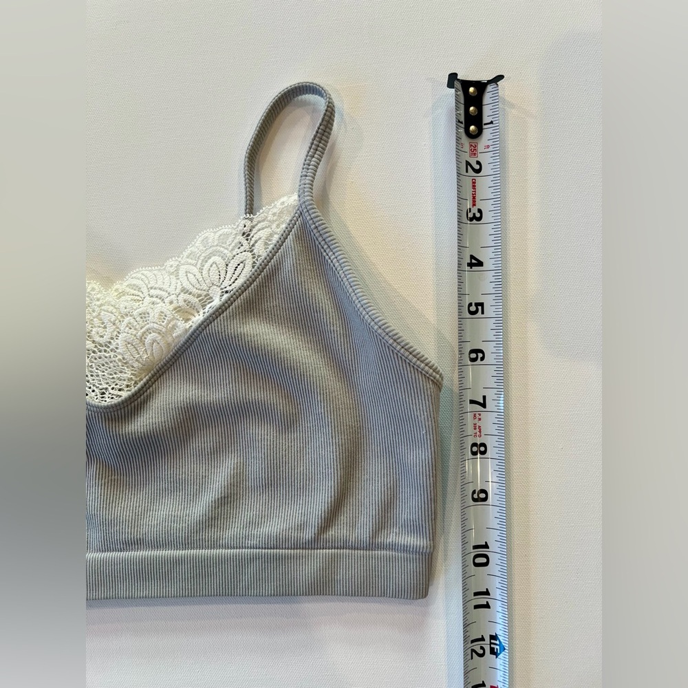 Auden Ribbed Bralette with Lace Detail - Picture 3 of 6
